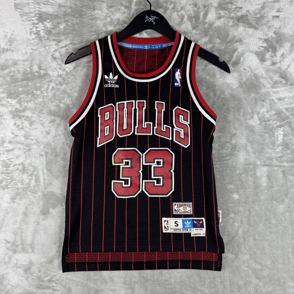 Adidas Scottie Pippen #33 Chicago Bulls Hardwood Classics Jersey Men's Small